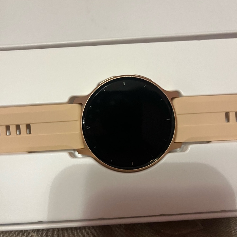 BRAND NEW Letsfit Smart Watch with Box and Charger⌚️